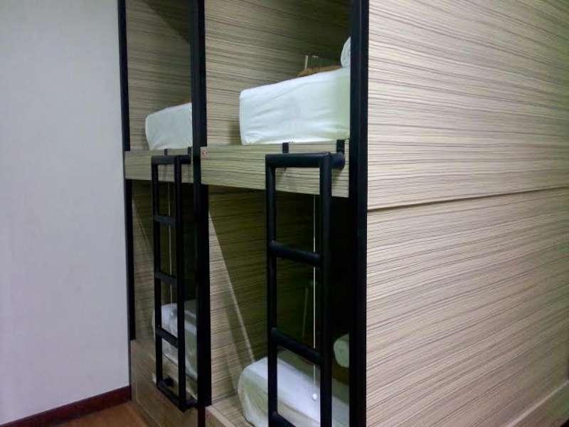 Cx Hostel Kuta Raya Exterior photo